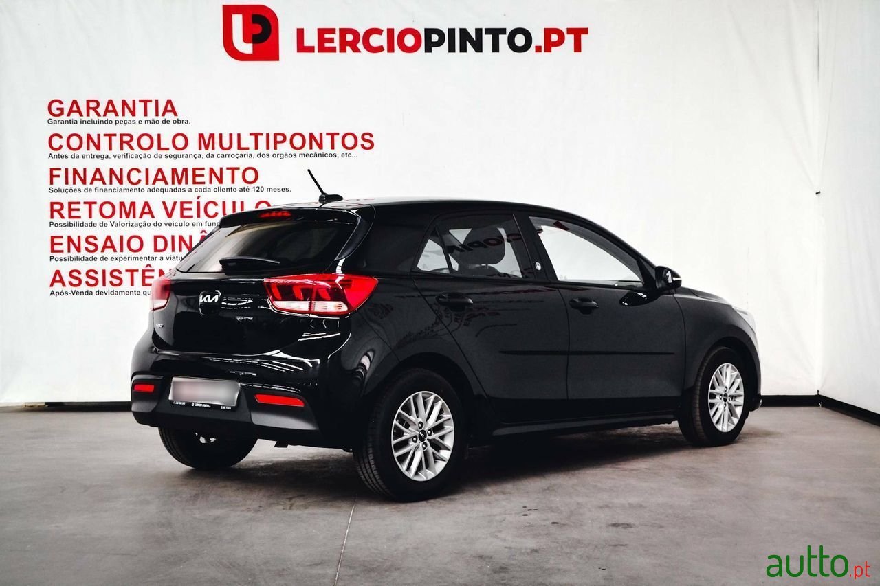 2022' Kia Rio photo #5
