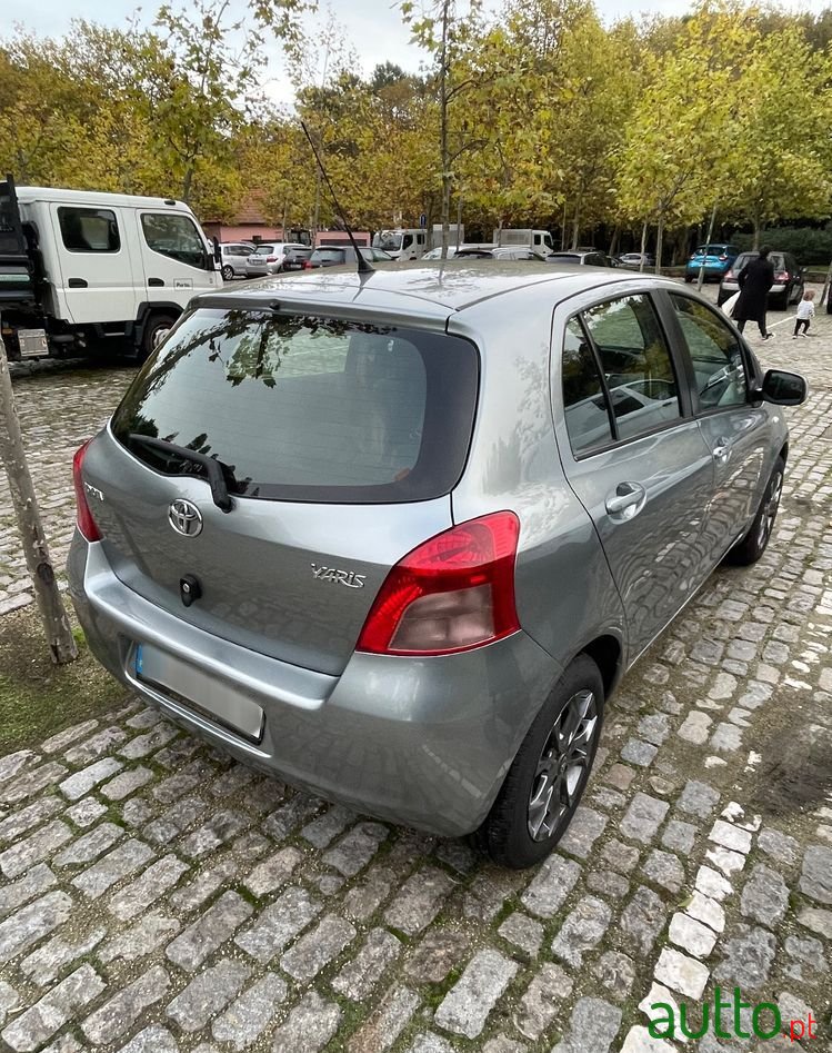2006' Toyota Yaris 1.0 Vvt-I photo #2