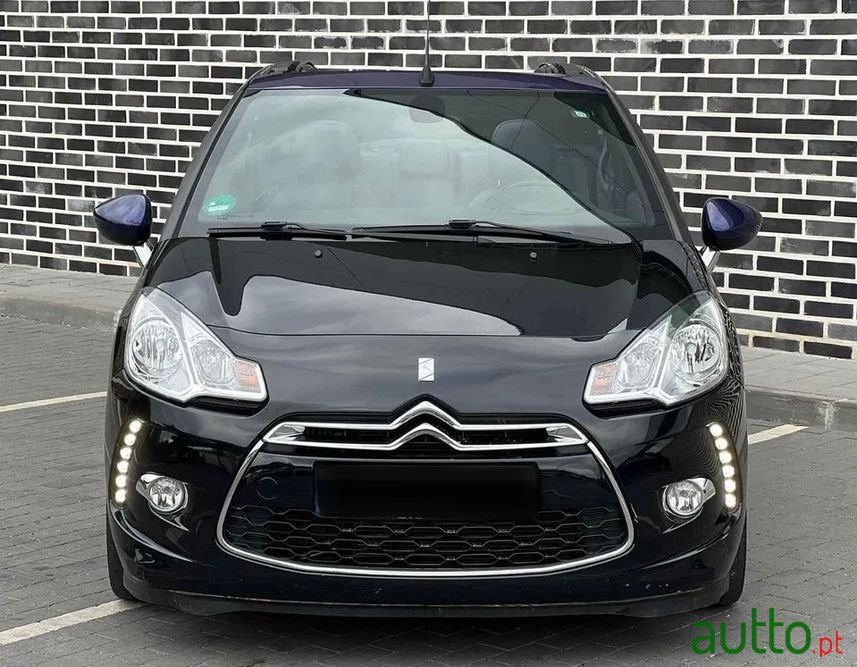 2012' Citroen DS3 photo #3
