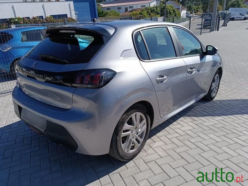 2020' Peugeot 208 photo #4