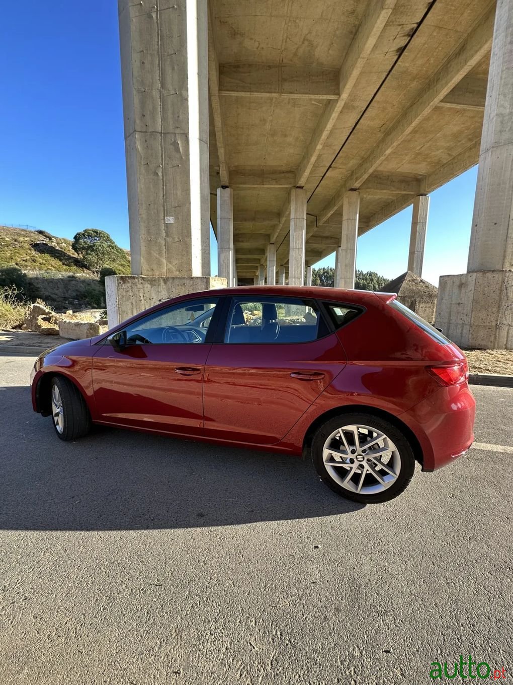 2015' SEAT Leon photo #5