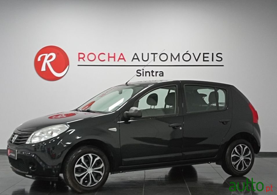 2010' Dacia Sandero photo #1