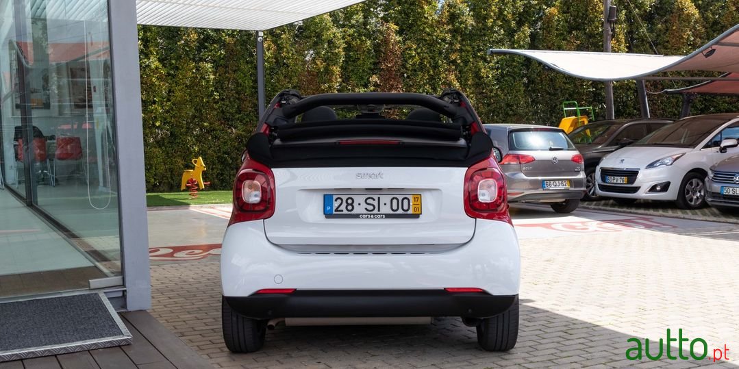 2017' Smart Fortwo photo #3