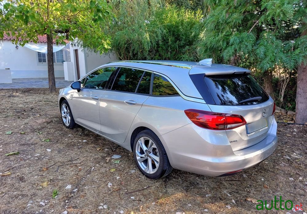 2017' Opel Astra Sports Tourer photo #3