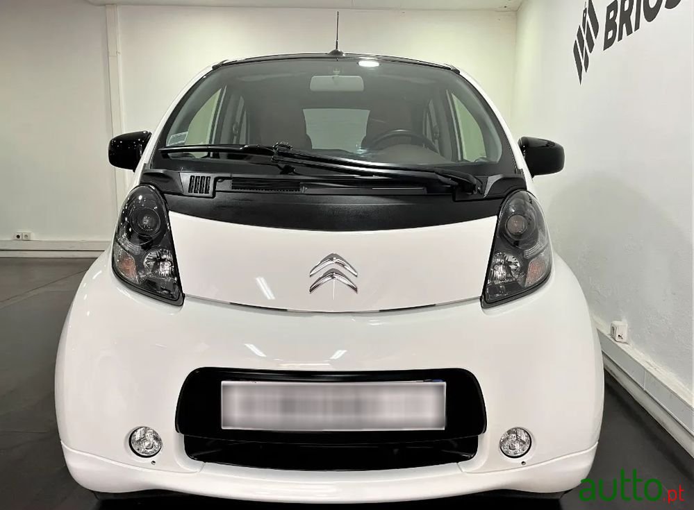 2020' Citroen C-Zero Seduction photo #3