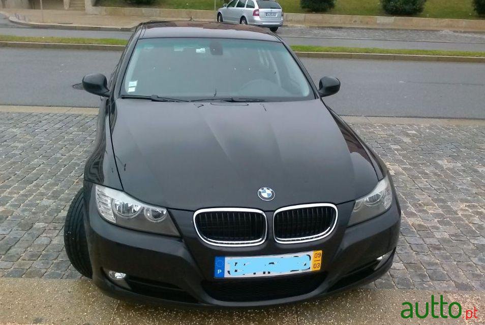 2009' BMW 320 Touring photo #1