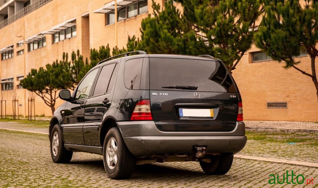 2000' Mercedes-Benz Ml-270 photo #3