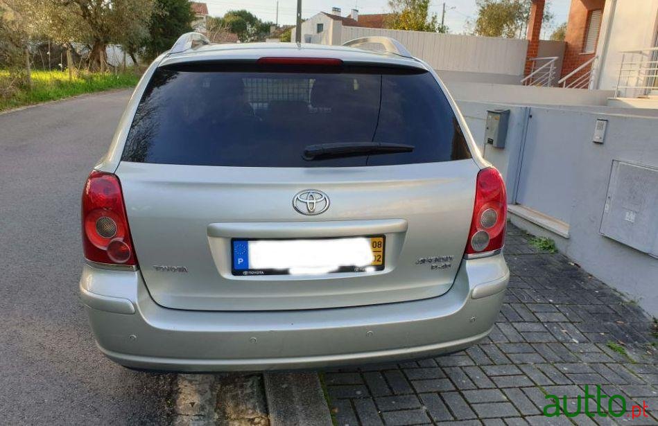 2008' Toyota Avensis Sw photo #1