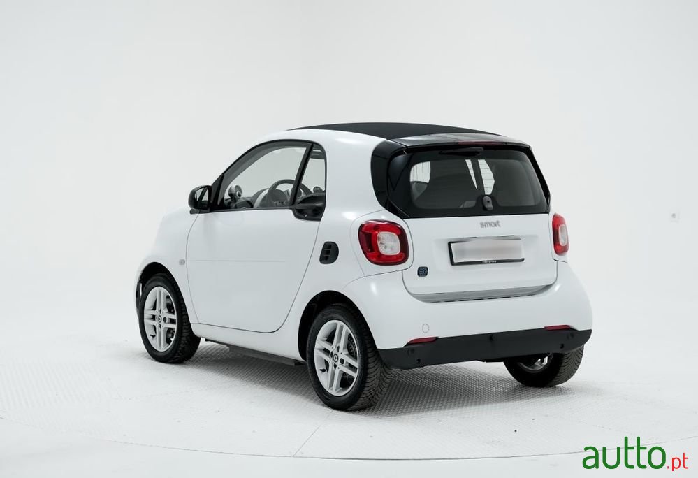 2020' Smart Fortwo photo #4