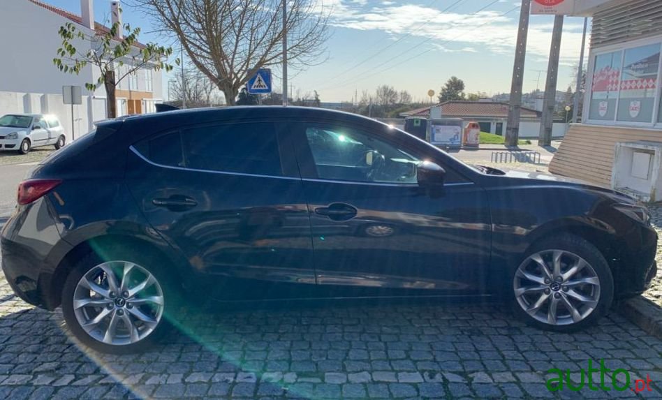 2017' Mazda 3 photo #3