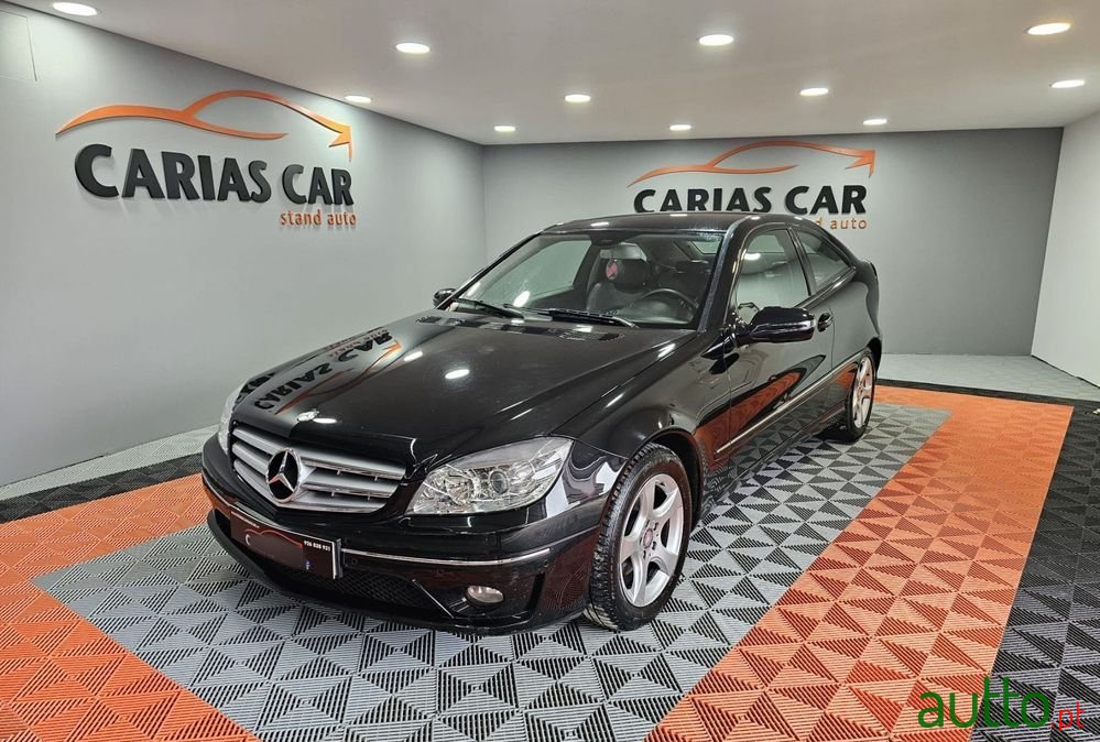 2010' Mercedes-Benz Classe Cdi photo #1