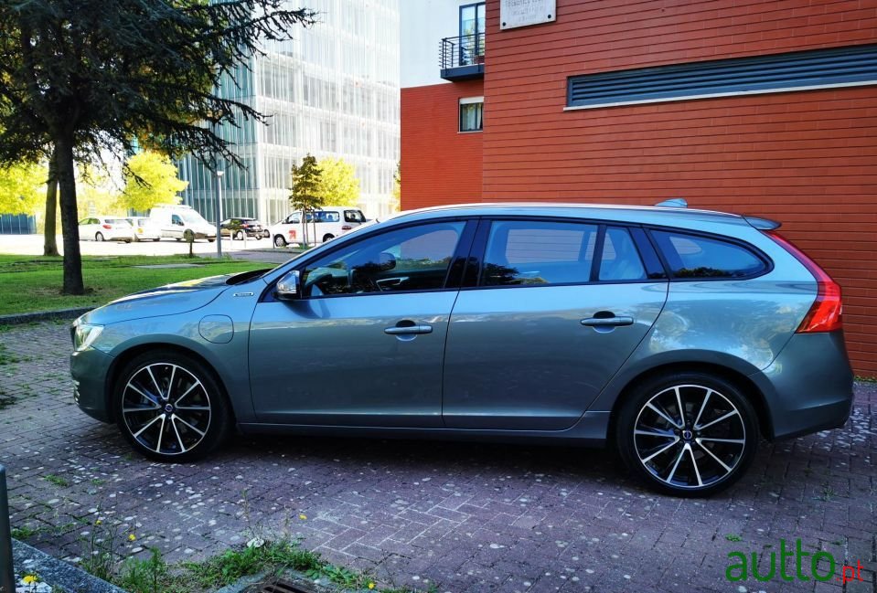 2016' Volvo V60 photo #4