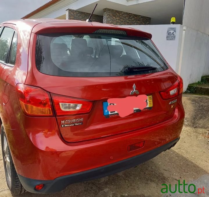 2015' Mitsubishi ASX photo #3
