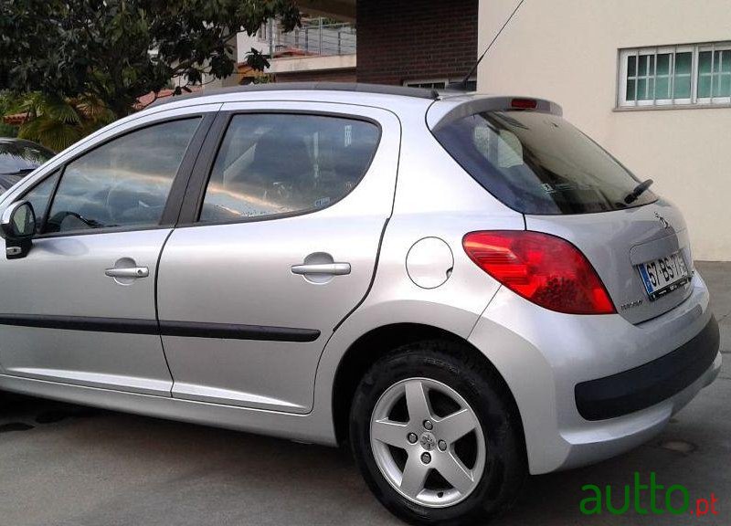 2006' Peugeot 207 Sport photo #1