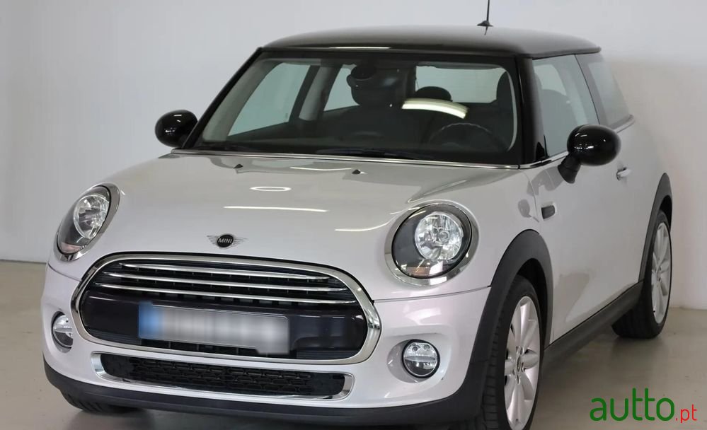 2018' MINI Cooper D 3 Portas photo #3