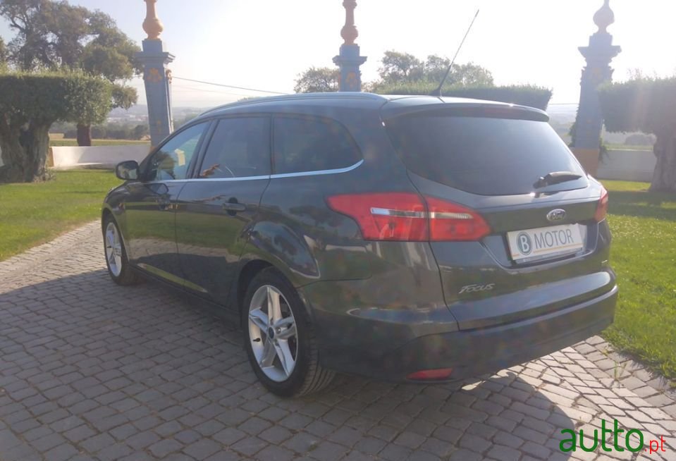 2015' Ford Focus Sw photo #5