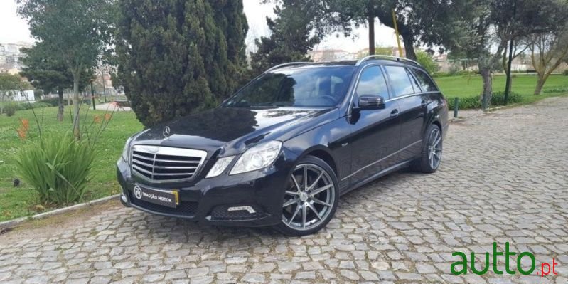 2010' Mercedes-Benz E-350 photo #1