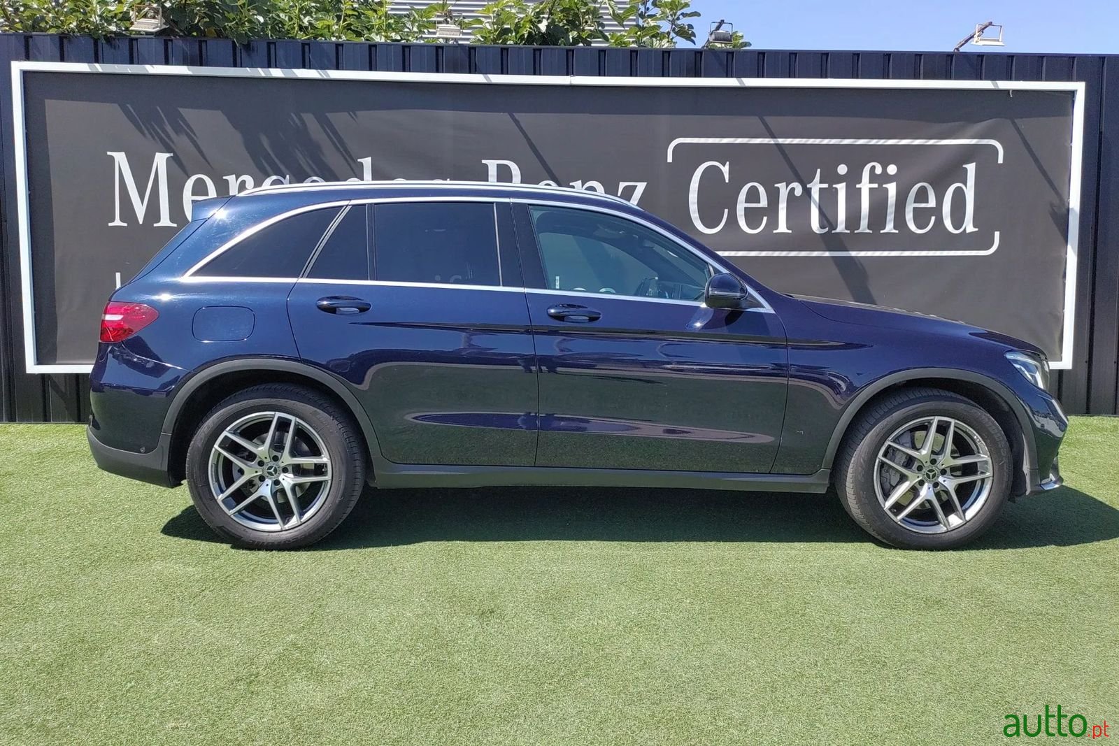 2018' Mercedes-Benz Glc-250 photo #4