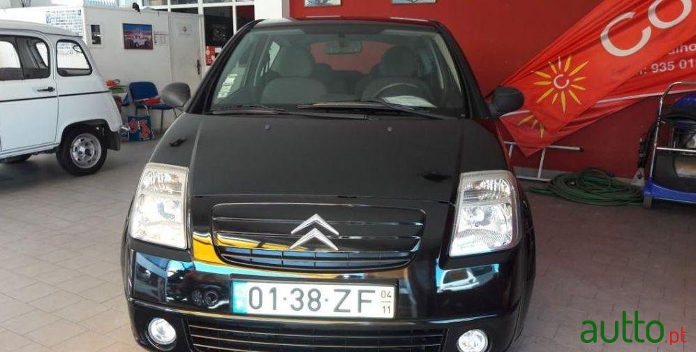 2004' Citroen C2 1.1 Sx photo #3