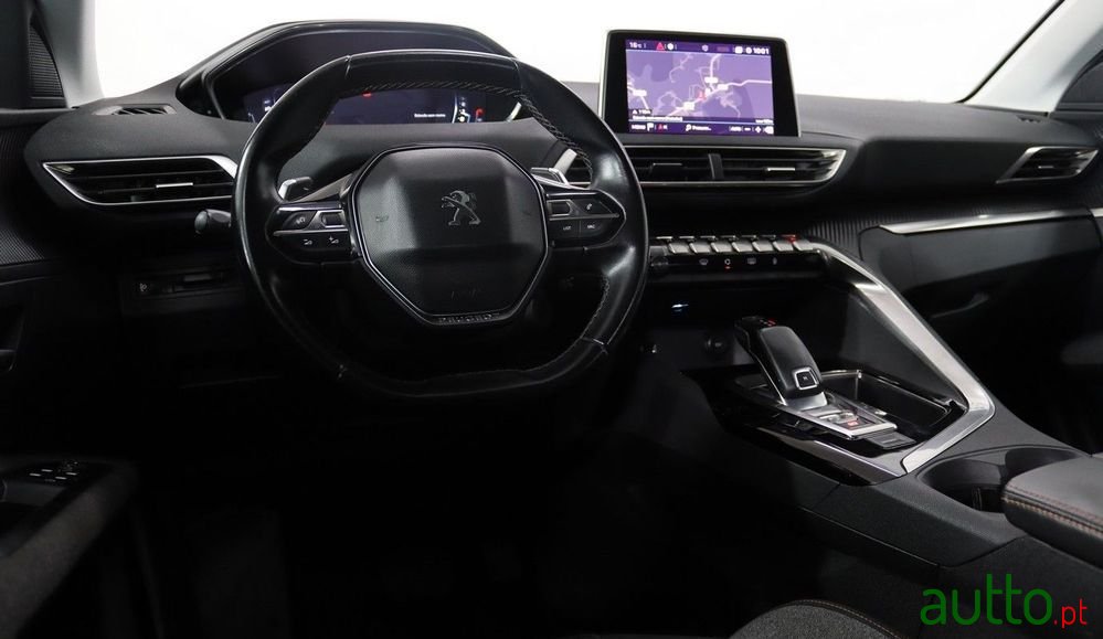 2018' Peugeot 3008 photo #5