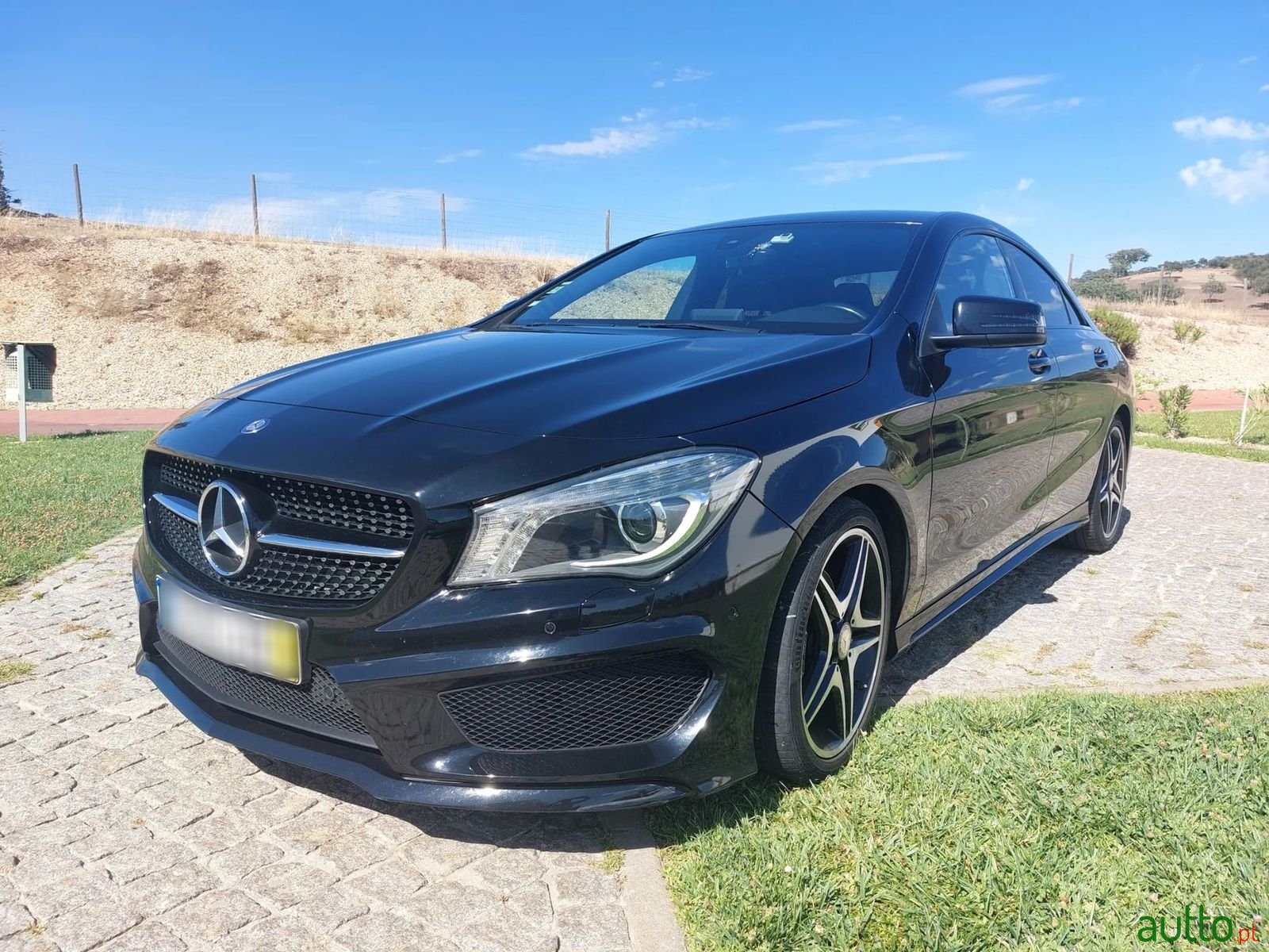 2016' Mercedes-Benz Cla-180 photo #2