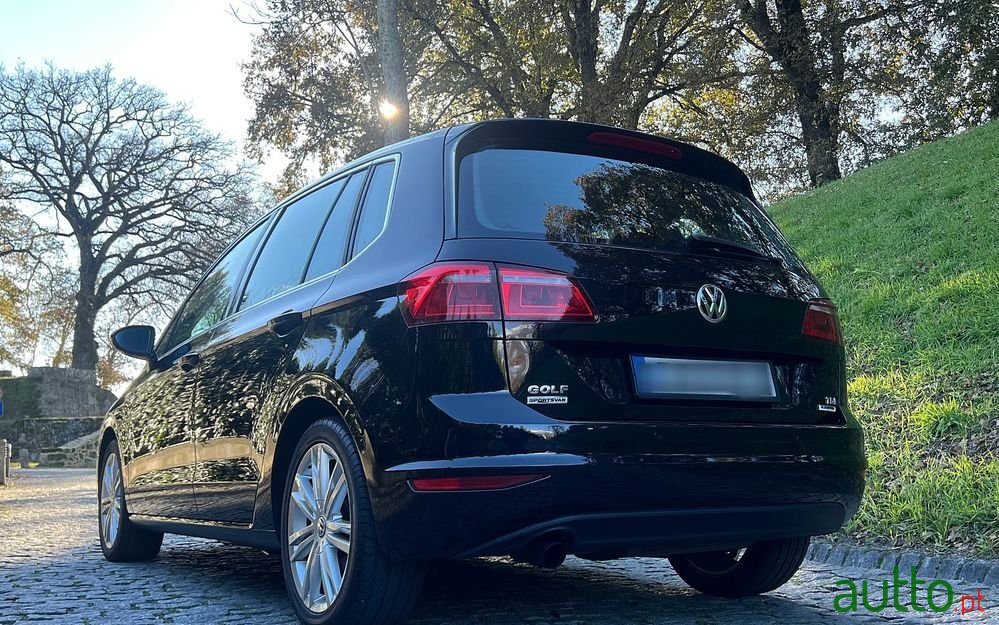 2014' Volkswagen Golf Sportsvan photo #3