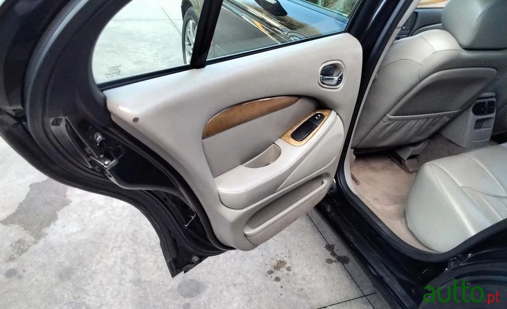 2000' Jaguar S-Type photo #5