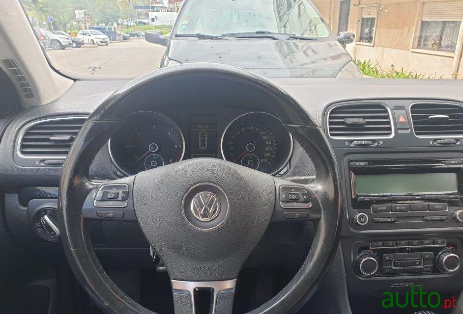 2010' Volkswagen Golf Variant photo #3