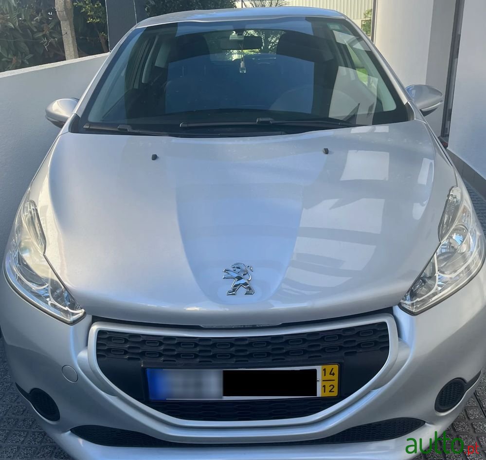 2014' Peugeot 208 photo #1