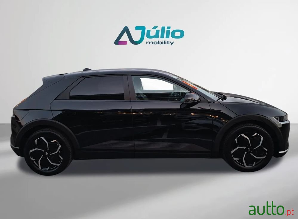 2024' Hyundai Ioniq 5 photo #2