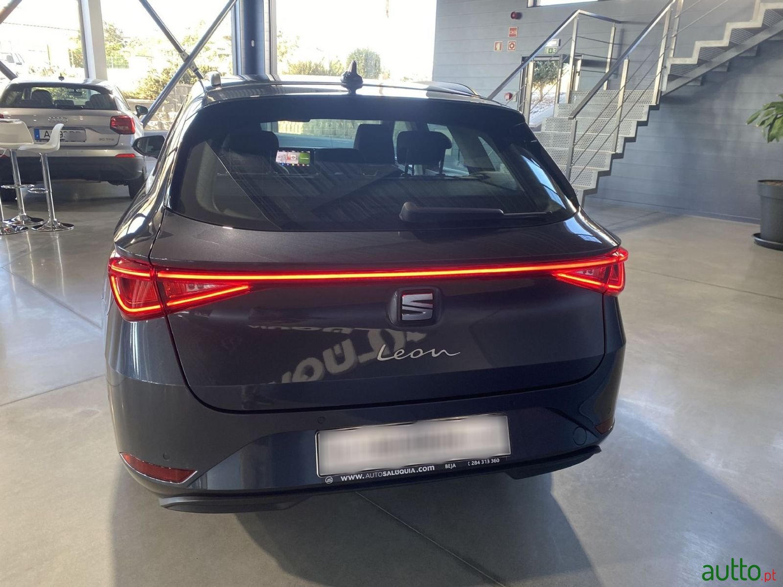2022' SEAT Leon-St photo #4