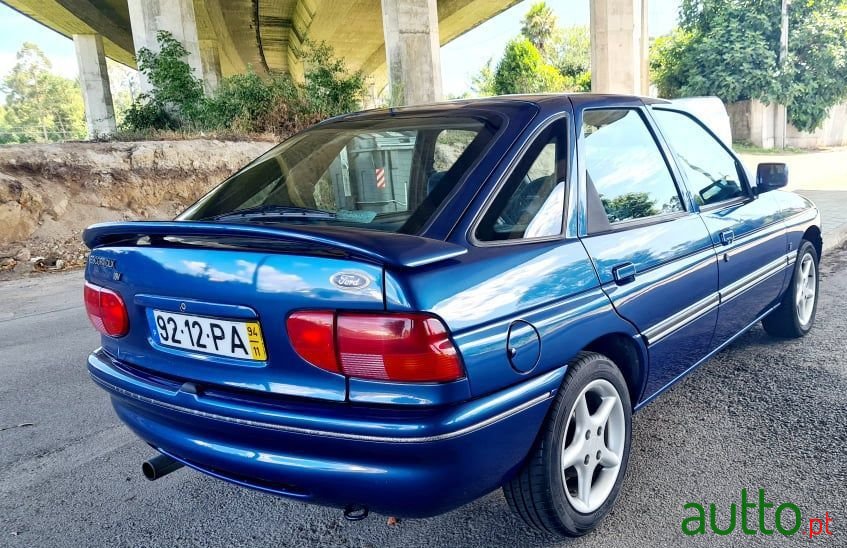 1994' Ford Escort photo #5