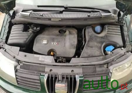 2002' SEAT Alhambra photo #6