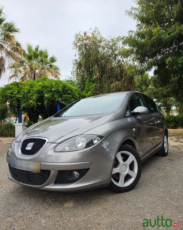 2004' SEAT Altea 2.0 Tdi 16V Style Dpf photo #2