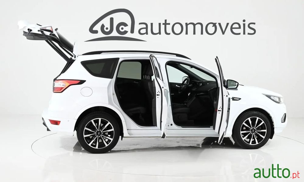 2018' Ford Kuga photo #6