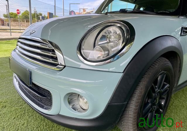 2013' MINI Cooper photo #4