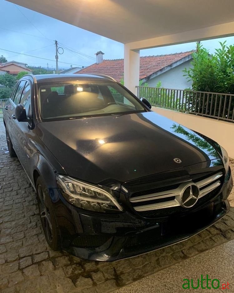 2019' Mercedes-Benz Classe C photo #1