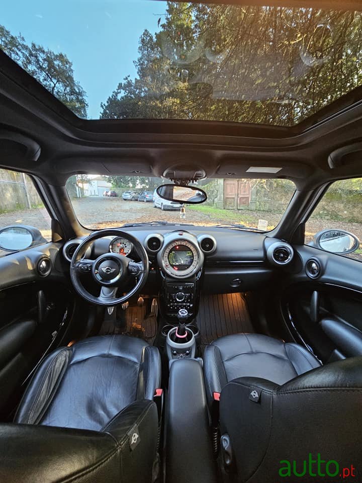 2011' MINI Countryman photo #3