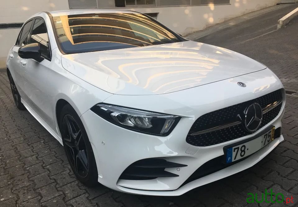 2019' Mercedes-Benz A-180 photo #2