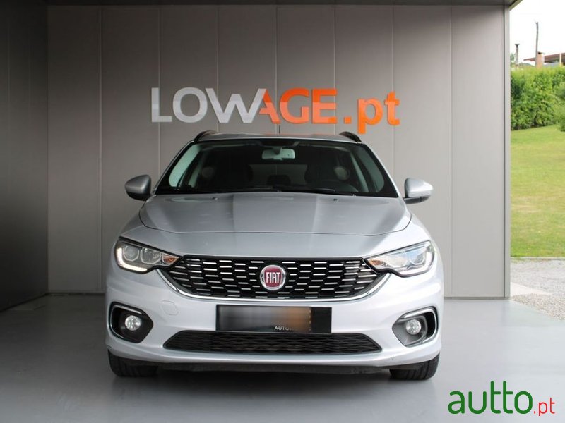 2020' Fiat Tipo Station Wagon photo #5