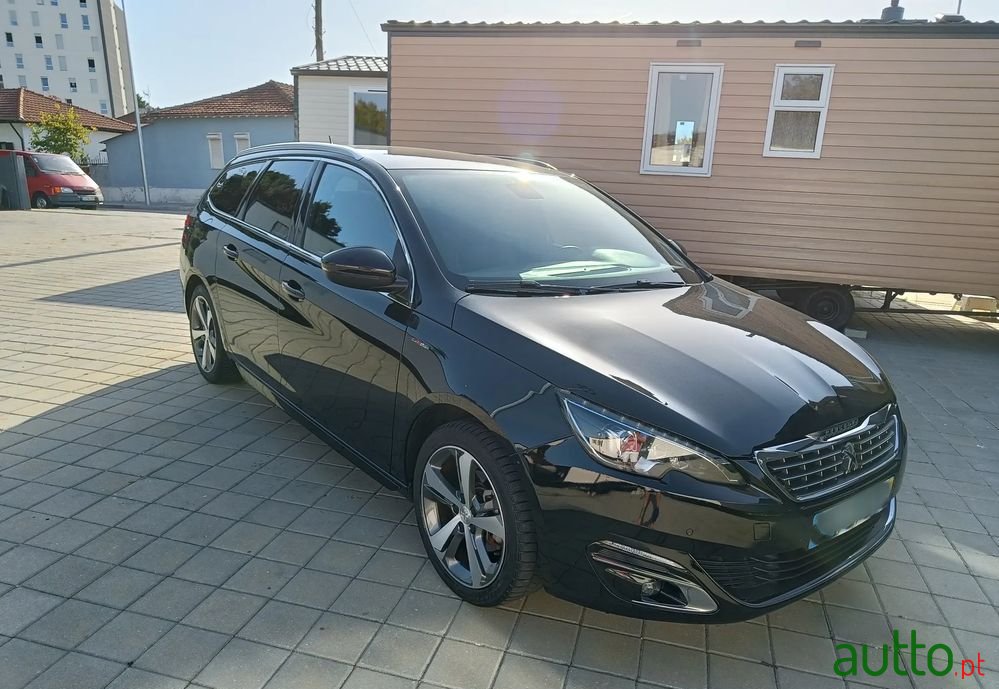 2017' Peugeot 308 Sw photo #2