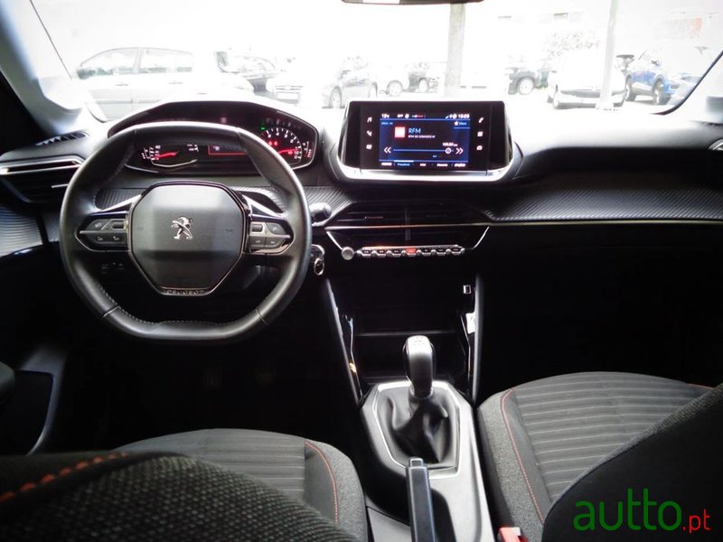 2023' Peugeot 208 photo #3