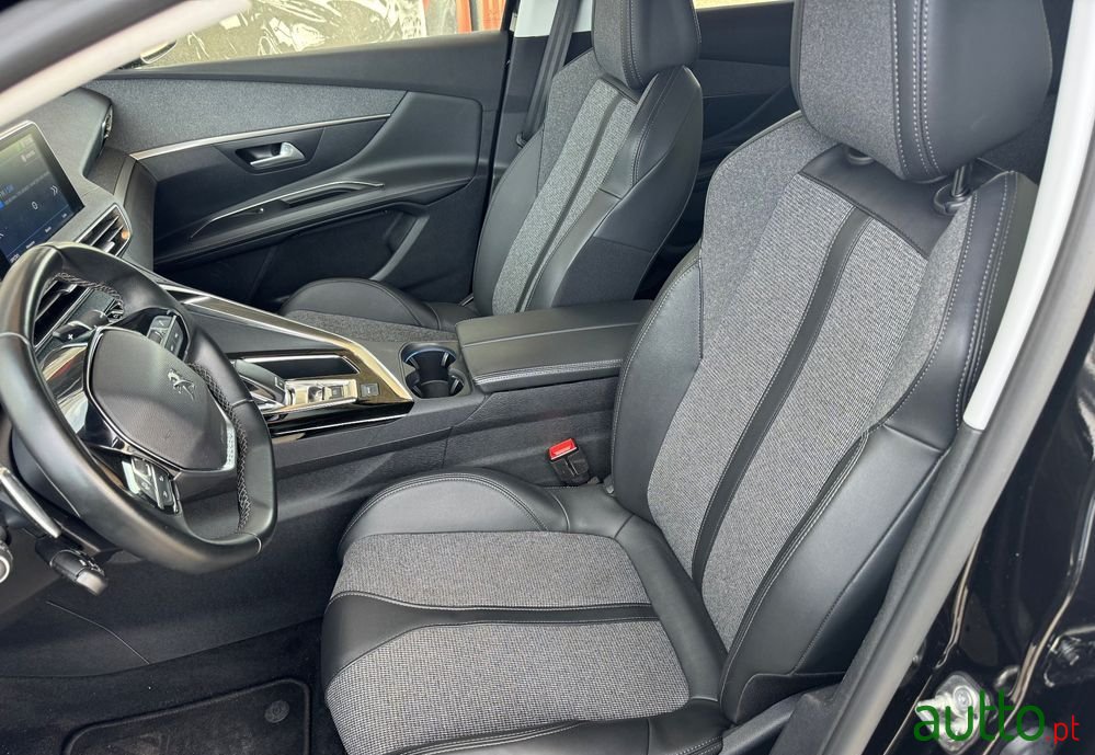 2019' Peugeot 3008 photo #4