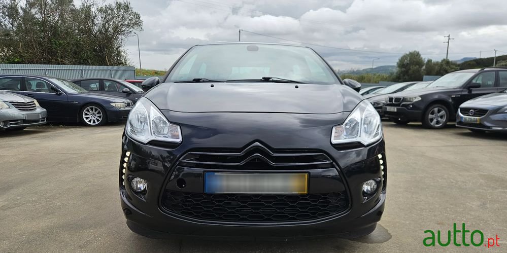 2010' Citroen DS3 photo #2