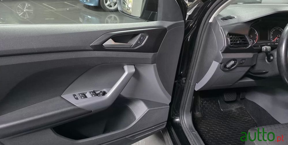 2020' Volkswagen T-Cross photo #4