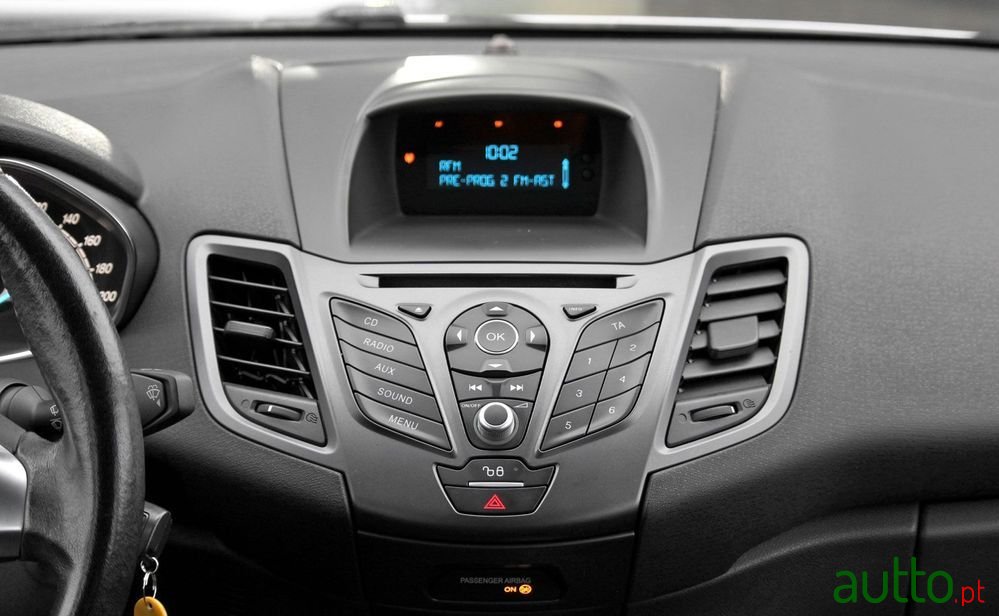 2015' Ford Fiesta 1.5 Tdci Trend photo #6