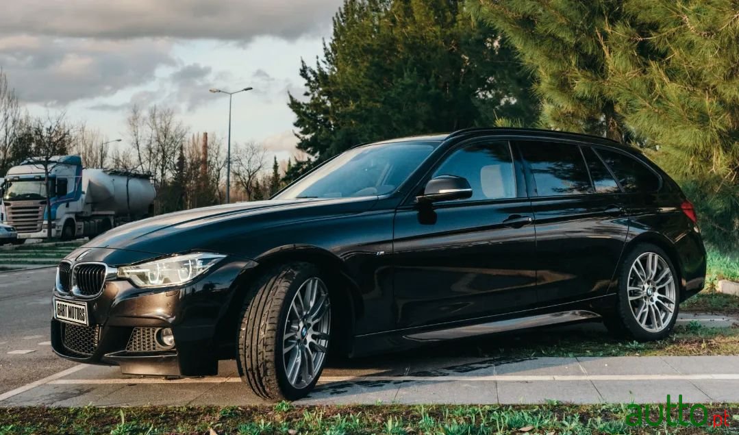 2017' BMW 325 photo #5