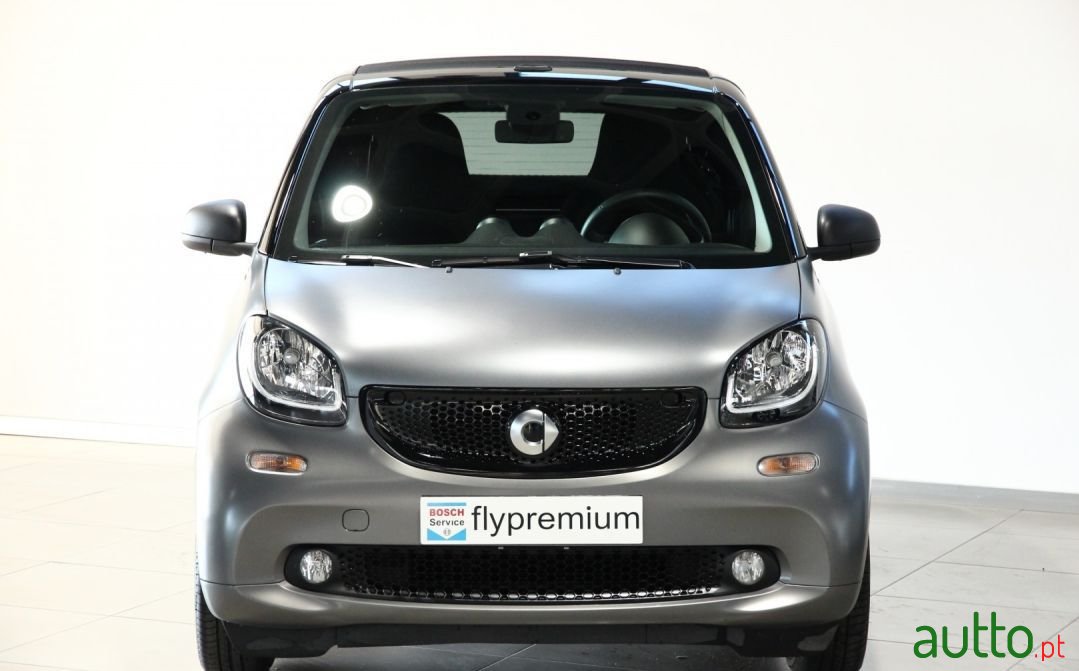 2018' Smart Fortwo photo #2