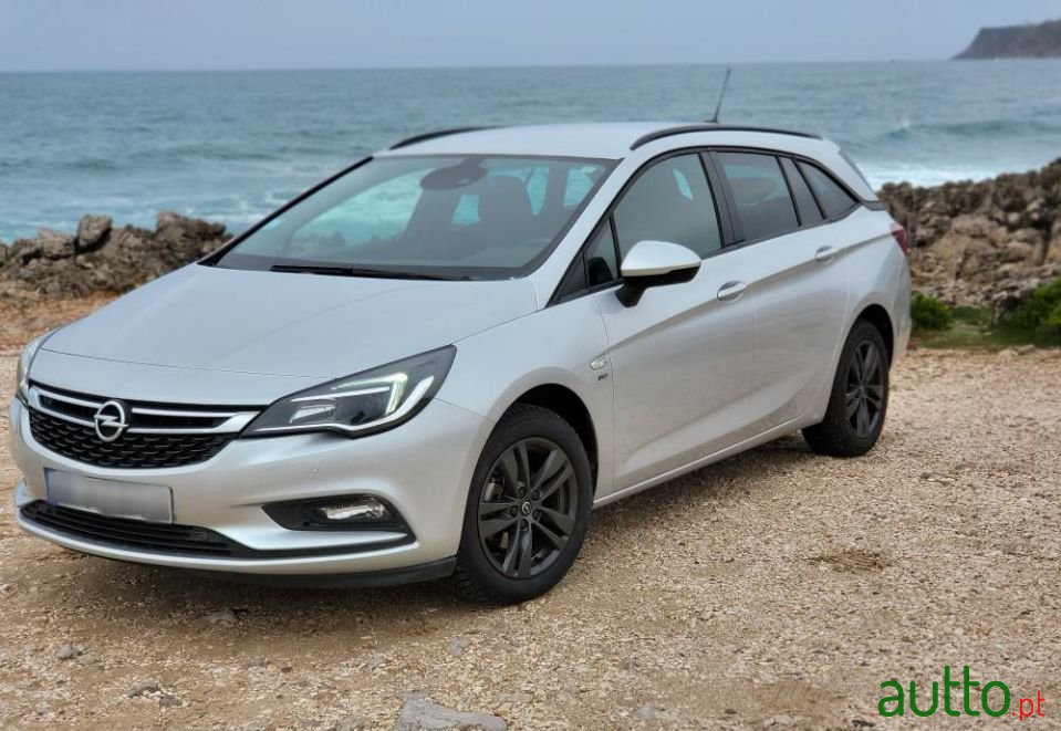 2019' Opel Astra Sports Tourer photo #6