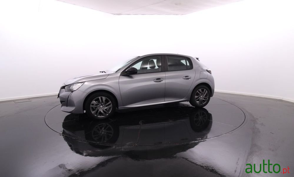 2022' Peugeot 208 photo #2